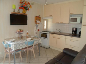 Appartement Balaruc-les-Bains, 2 pièces, 2 personnes - FR-1-503-53